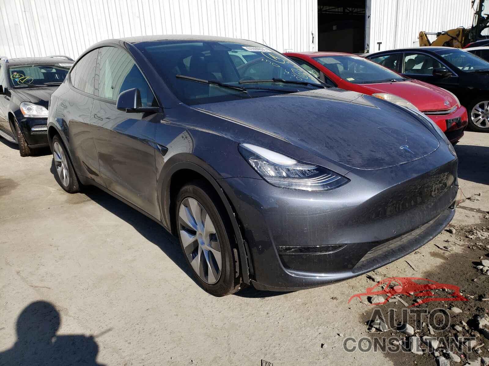 TESLA MODEL Y 2020 - 5YJYGDEE9LF032896
