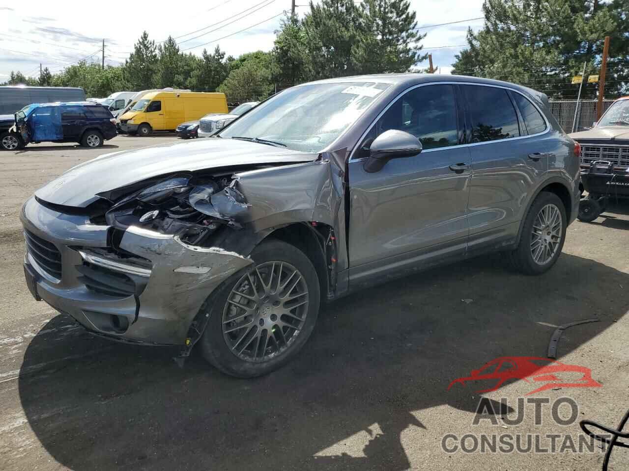 PORSCHE CAYENNE 2017 - WP1AB2A26HLA52039