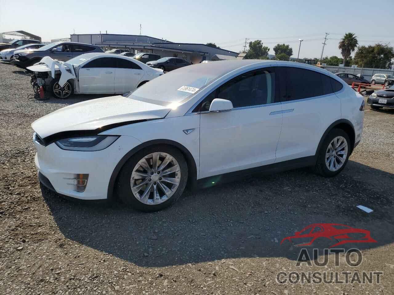 TESLA MODEL X 2016 - 5YJXCAE26GF008671