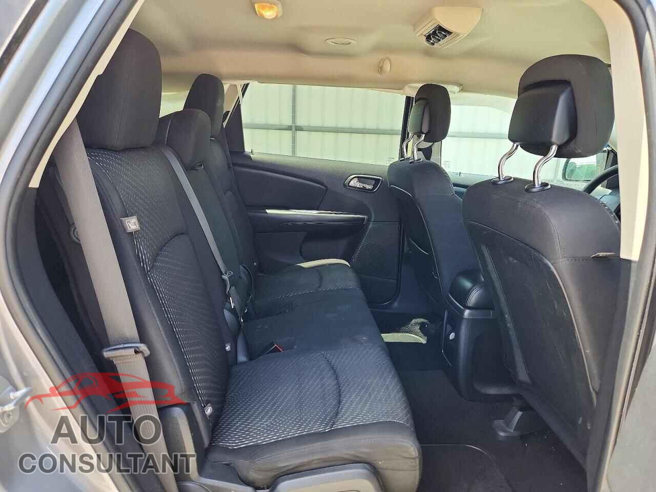 DODGE JOURNEY 2015 - 3C4PDCBG8FT686508
