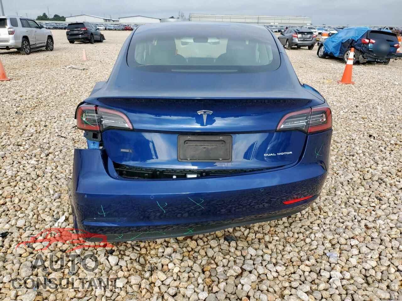 TESLA MODEL 3 2021 - 5YJ3E1EB3MF869228