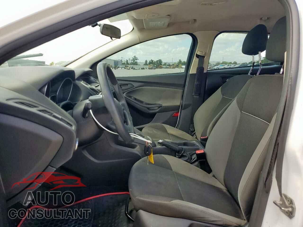 FORD FOCUS 2013 - 1FADP3E27DL331256