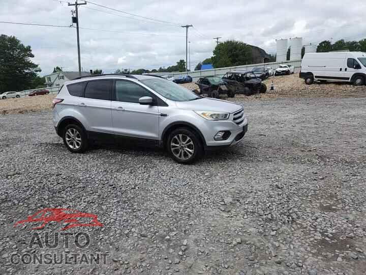 FORD ESCAPE 2017 - 1FMCU9GD4HUD02230