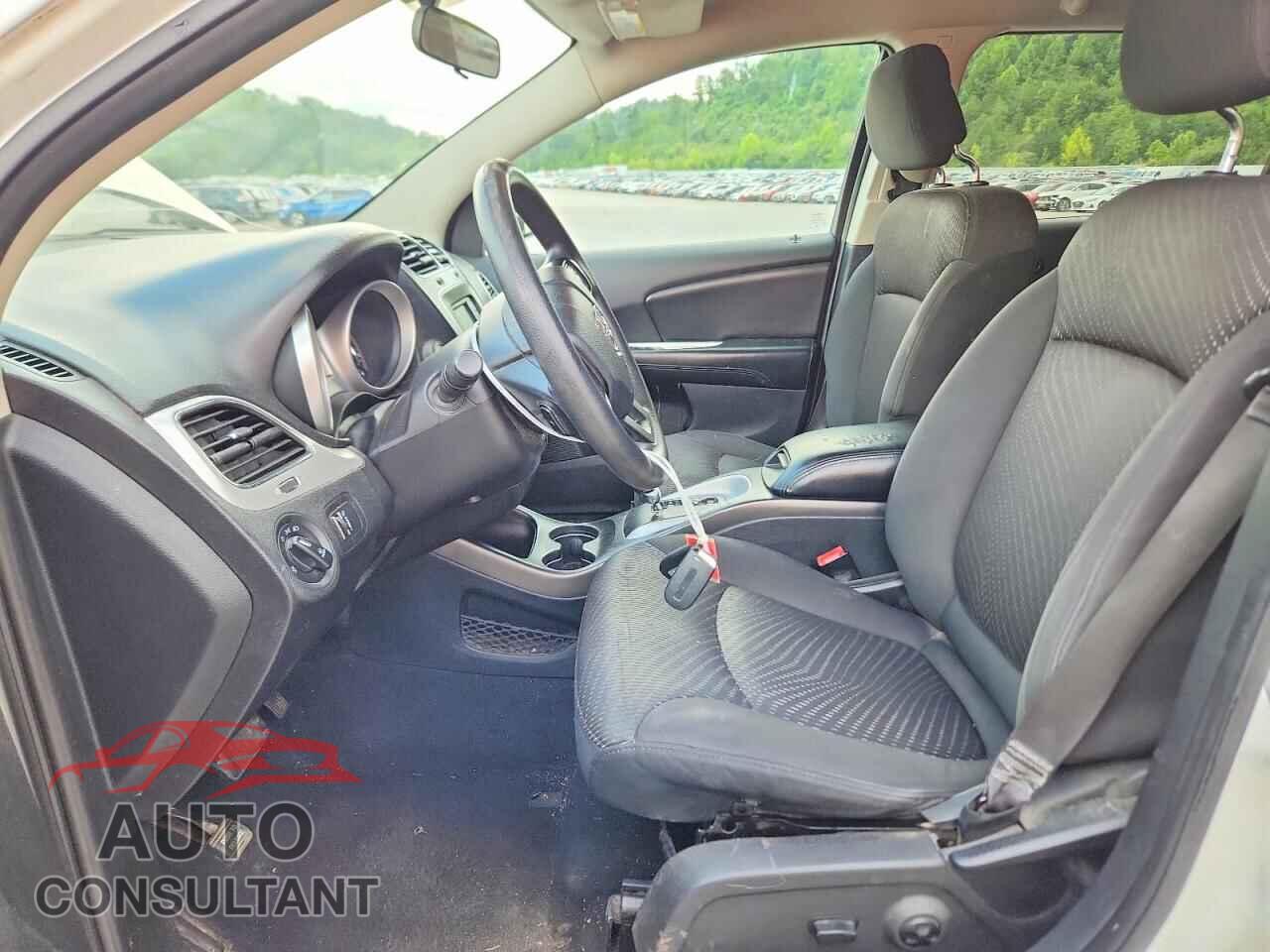 DODGE JOURNEY 2015 - 3C4PDCBB3FT586871