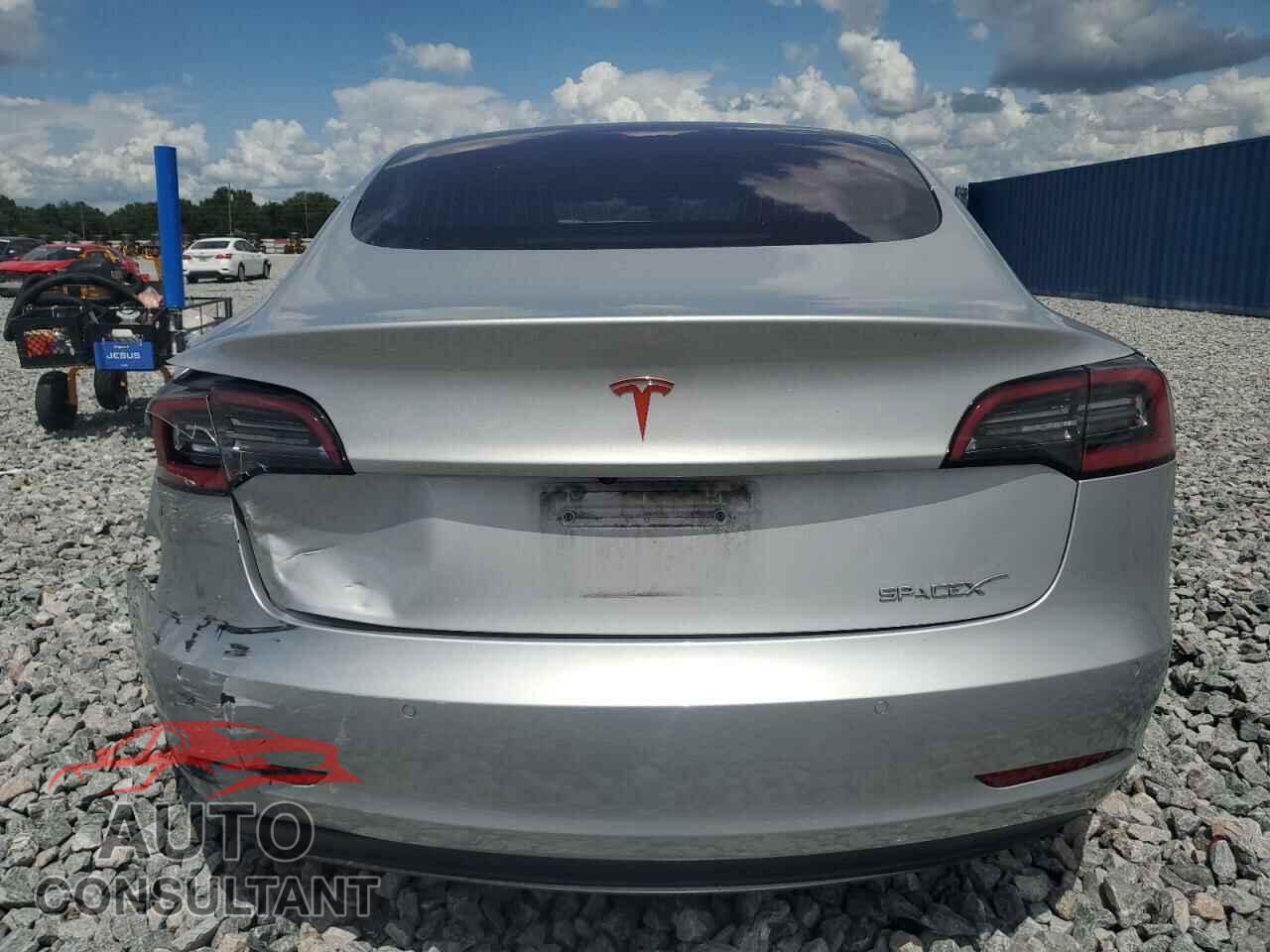 TESLA MODEL 3 2018 - 5YJ3E1EA5JF016591