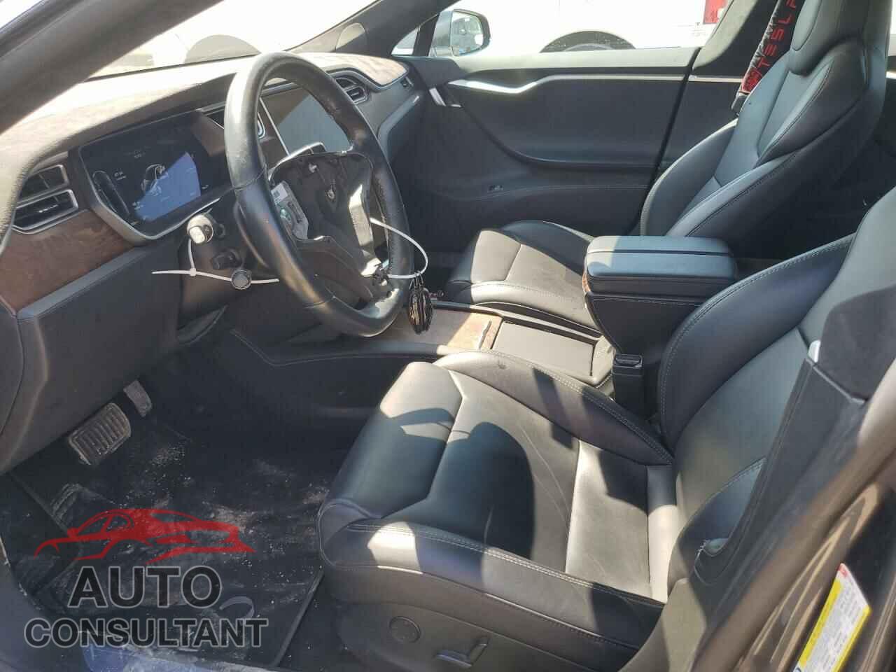 TESLA MODEL S 2017 - 5YJSA1E25HF215845