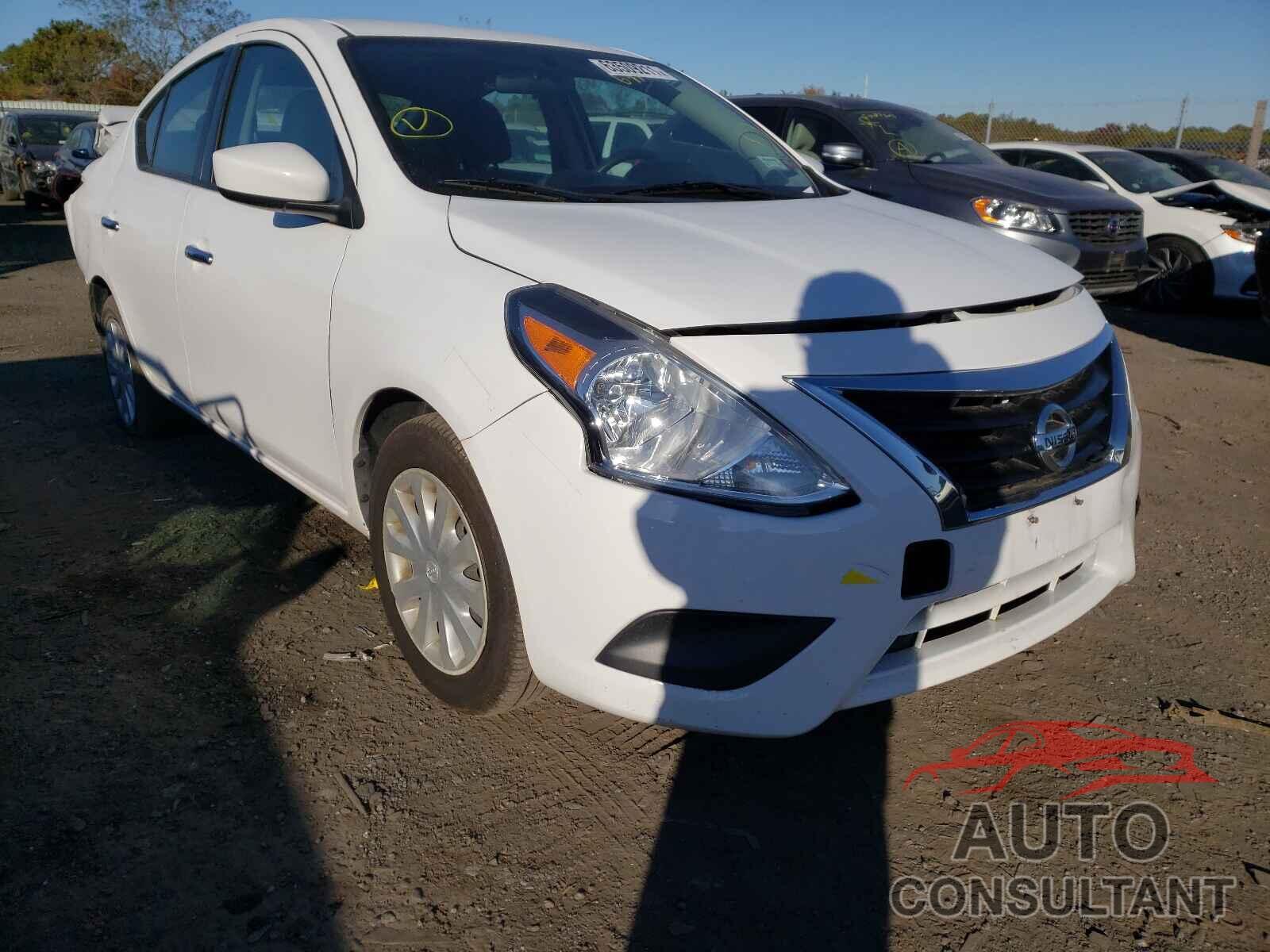 NISSAN VERSA 2018 - 3N1CN7APXJL859364