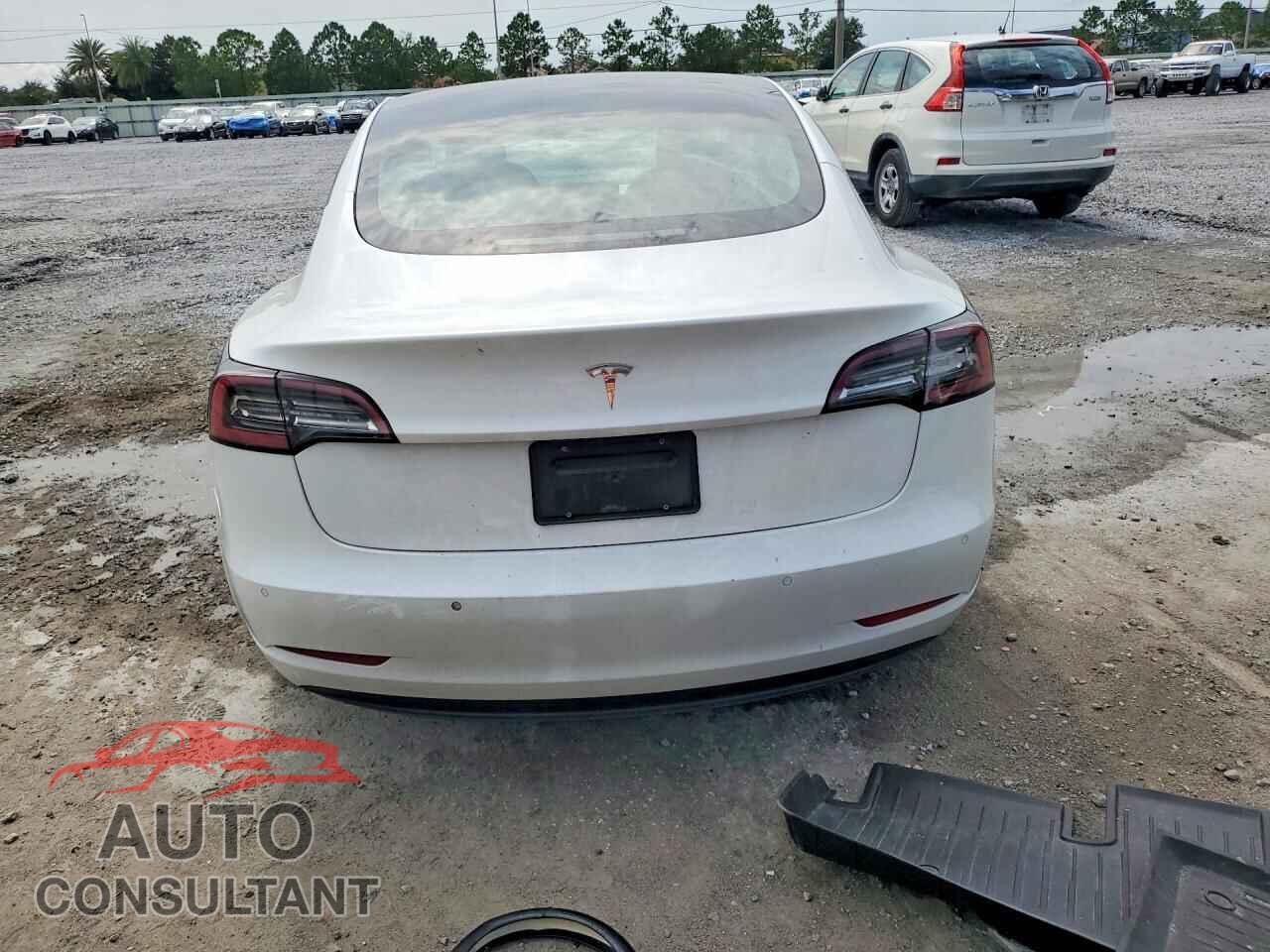 TESLA MODEL 3 2021 - 5YJ3E1EA2MF086893