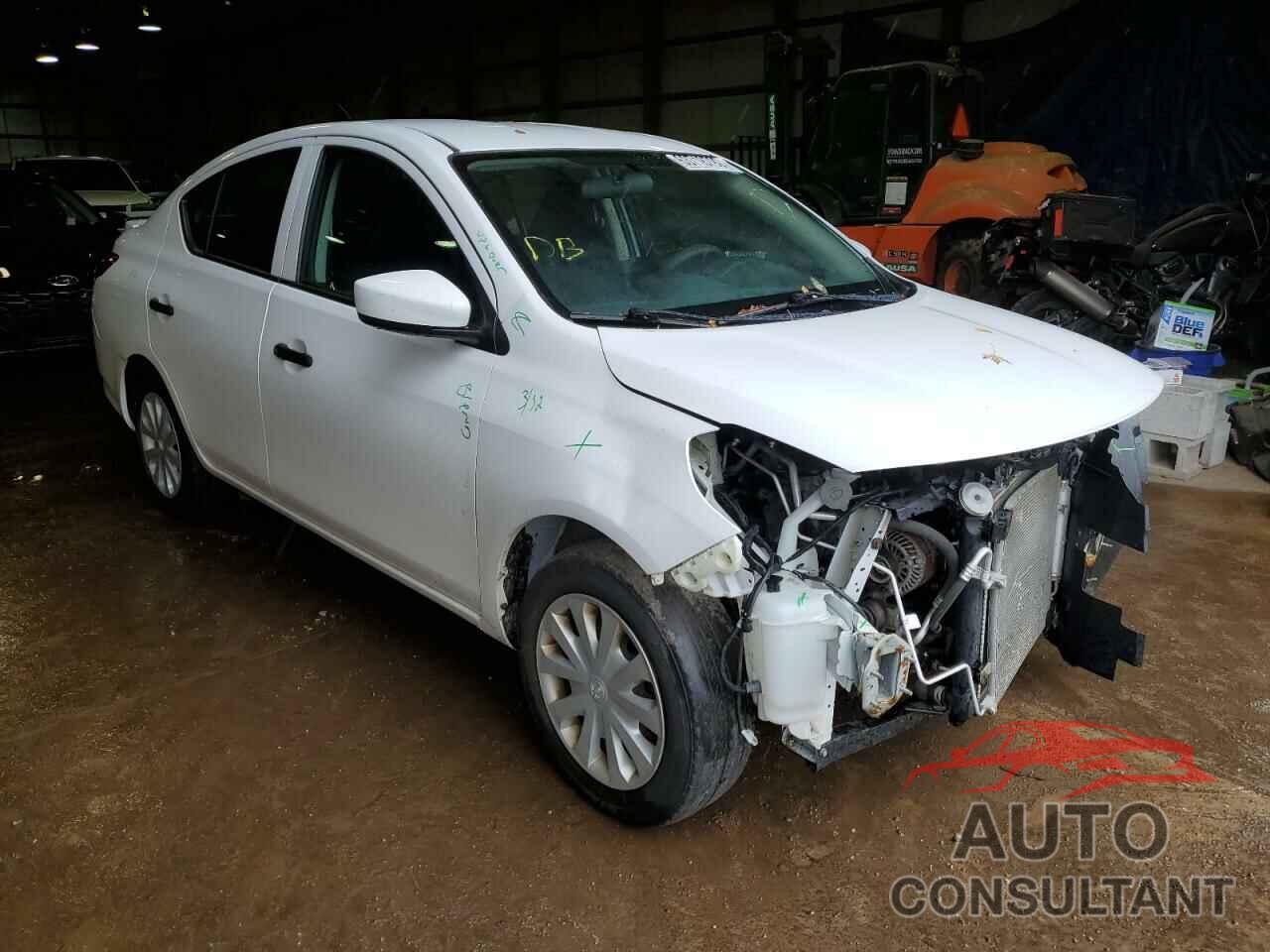 NISSAN VERSA 2018 - 3N1CN7AP2JL829713