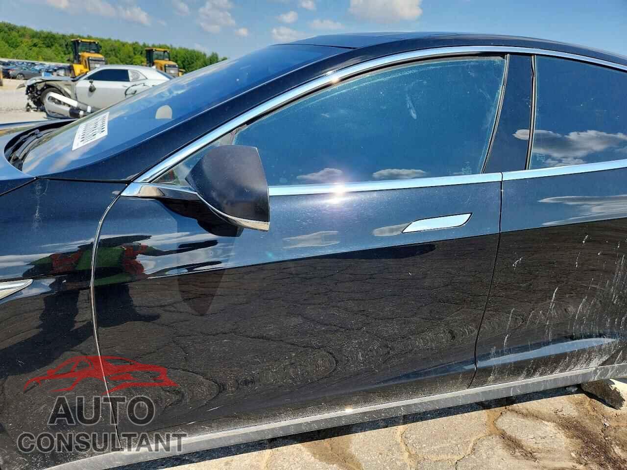 TESLA MODEL S 2015 - 5YJSA1H47FF083200