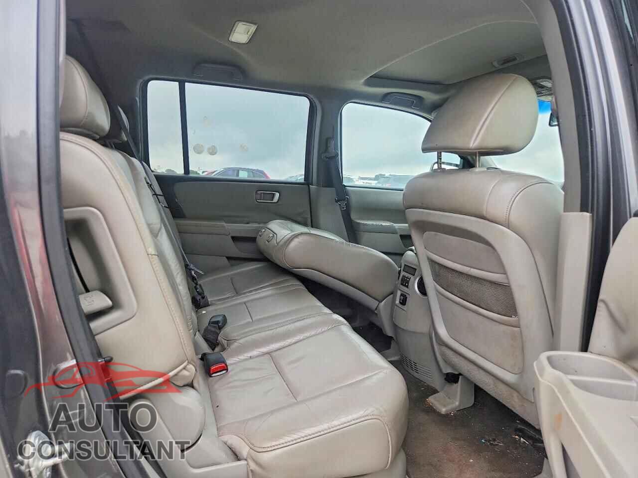 HONDA PILOT 2011 - 5FNYF3H59BB023056