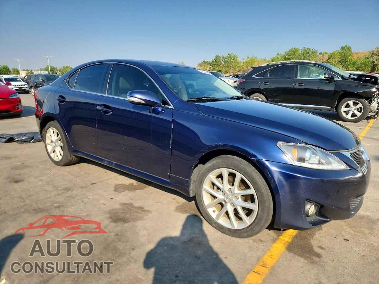 LEXUS IS 2012 - JTHCF5C29C2035701
