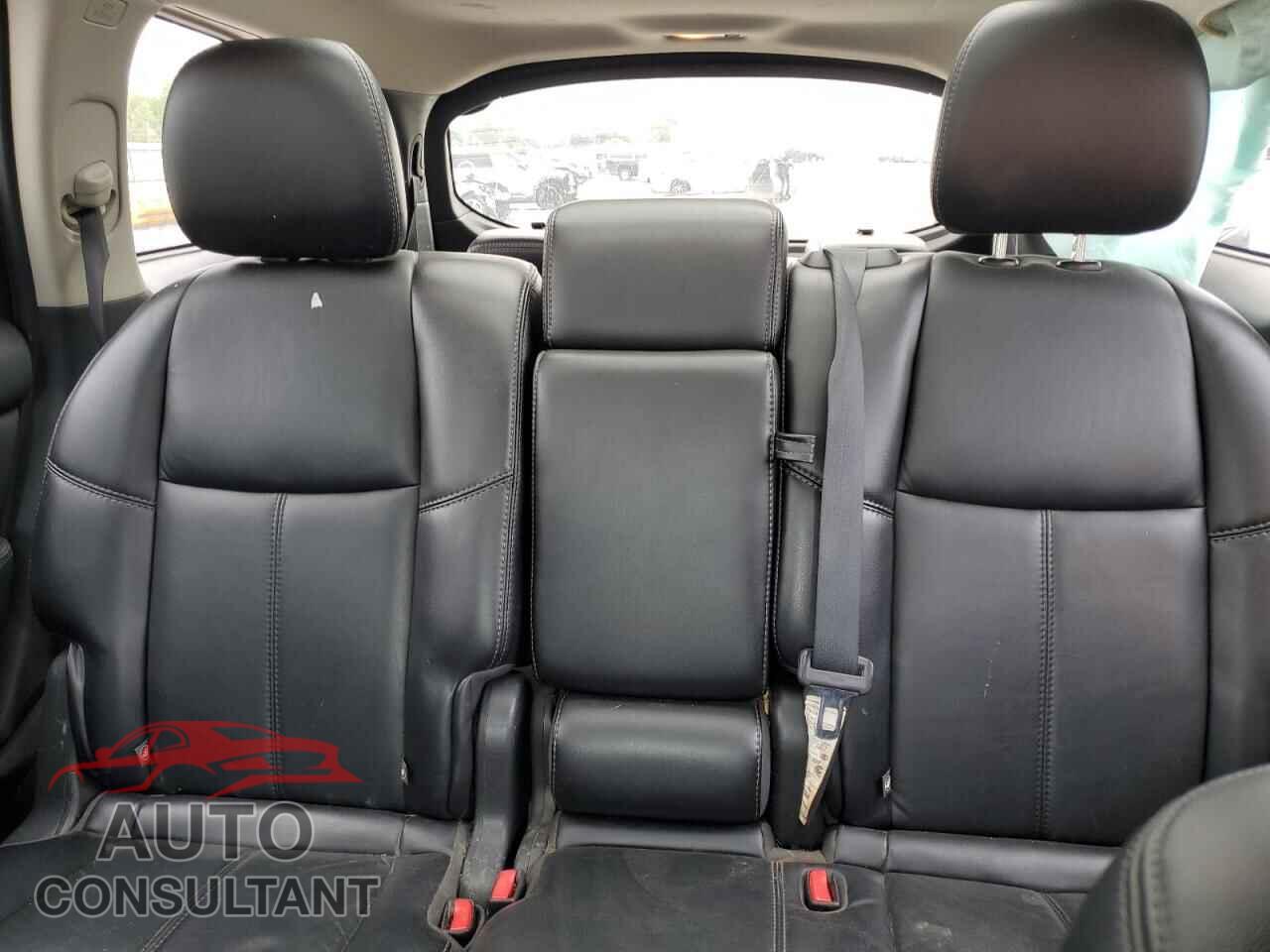 NISSAN PATHFINDER 2015 - 5N1AR2MM5FC607324