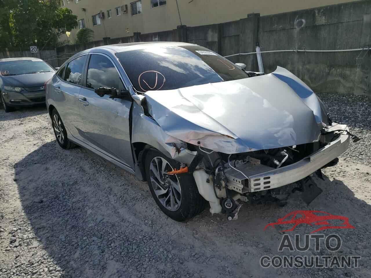 HONDA CIVIC 2018 - 2HGFC2F77JH589645