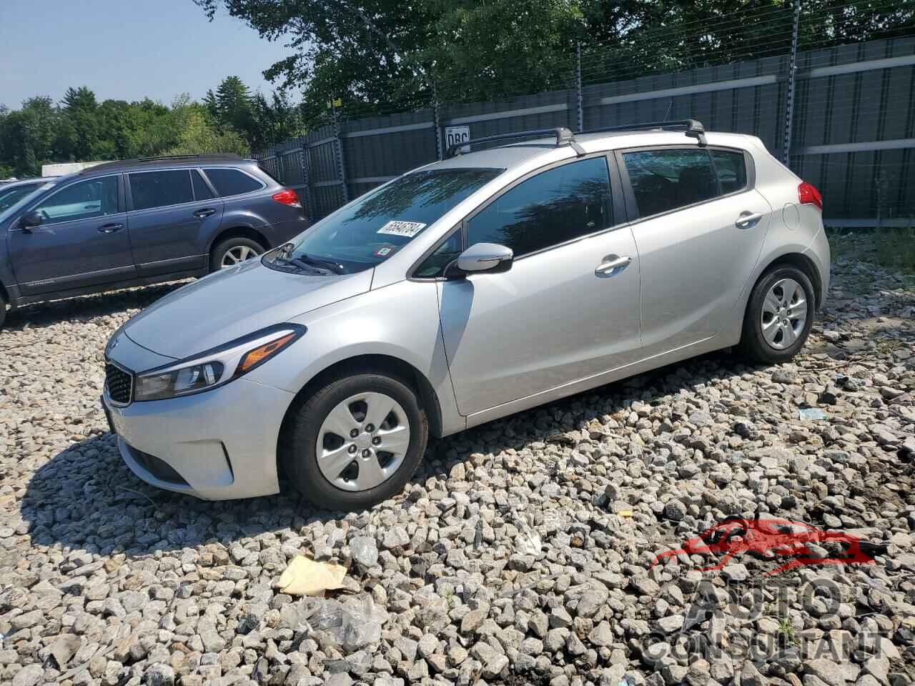 KIA FORTE 2018 - KNAFK5A80J5772859