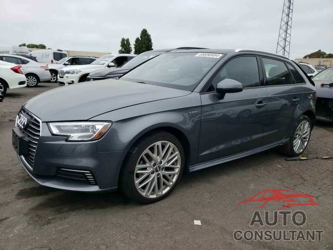 AUDI A3 2018 - WAUUPBFF9JA081626