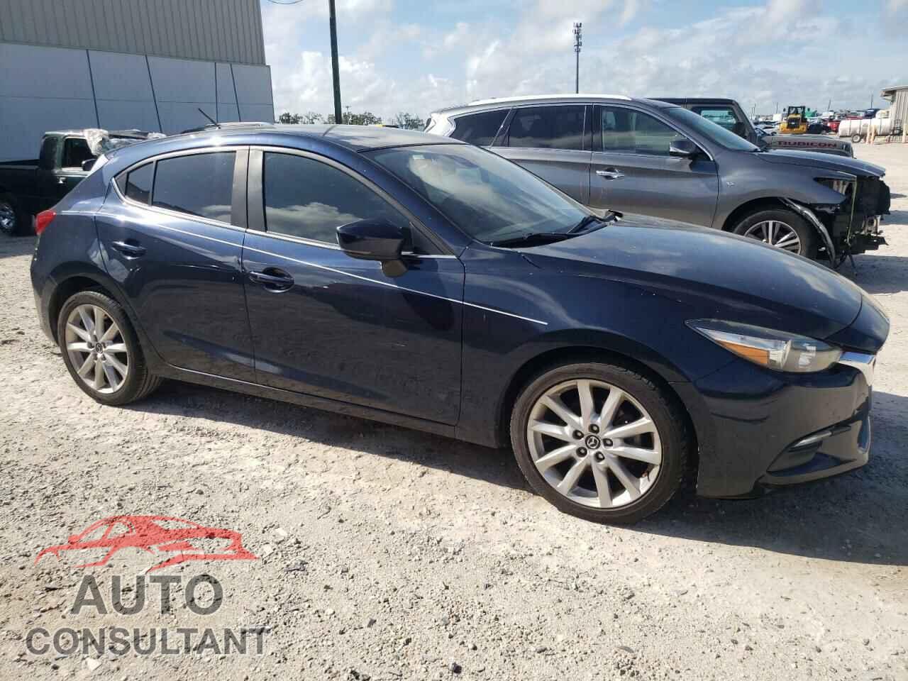 MAZDA 3 2017 - 3MZBN1L77HM123308