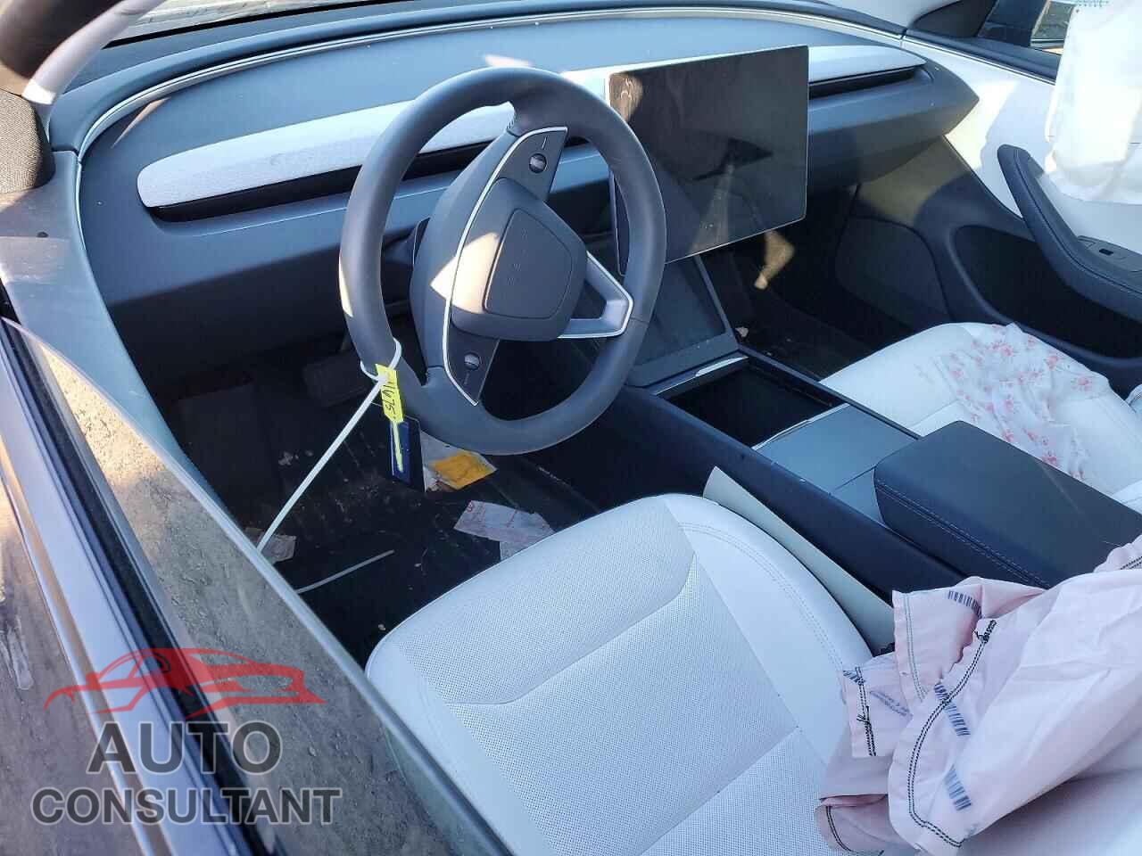 TESLA MODEL 3 2025 - 5YJ3E1EA8SF059159