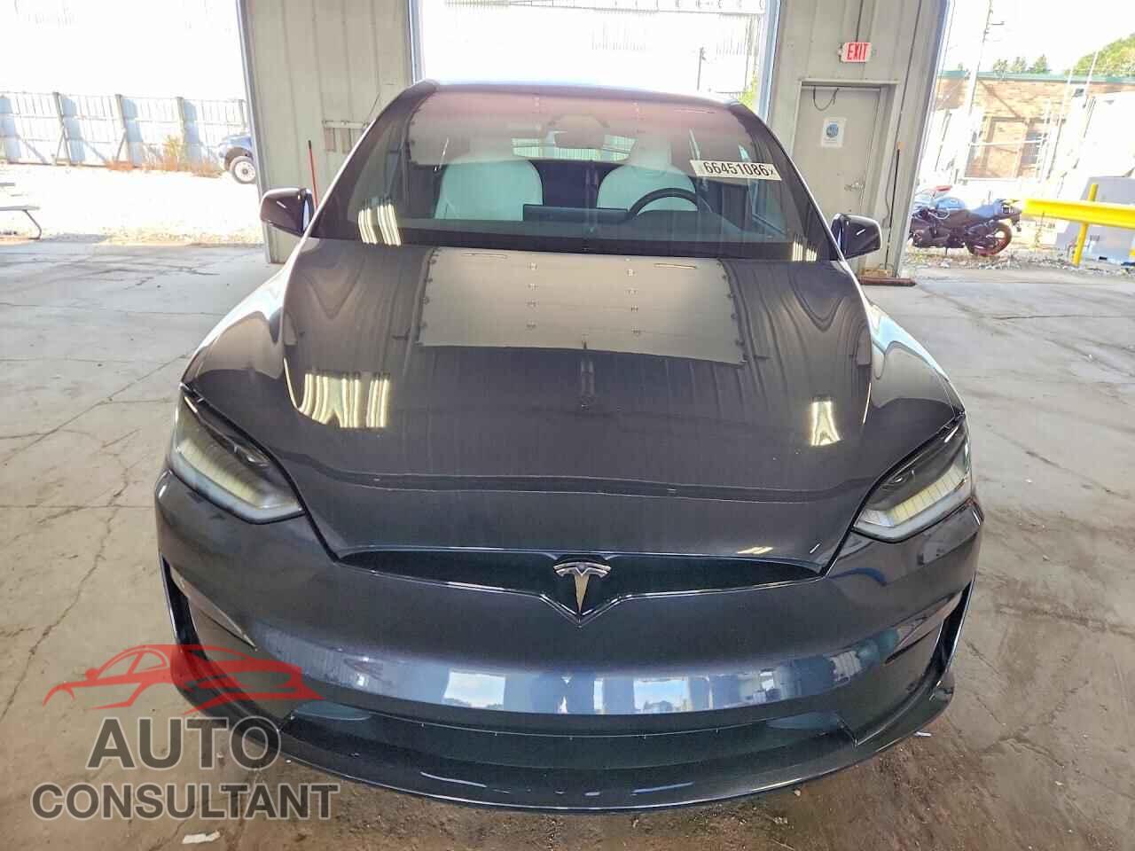 TESLA MODEL X 2023 - 7SAXCBE69PF426265