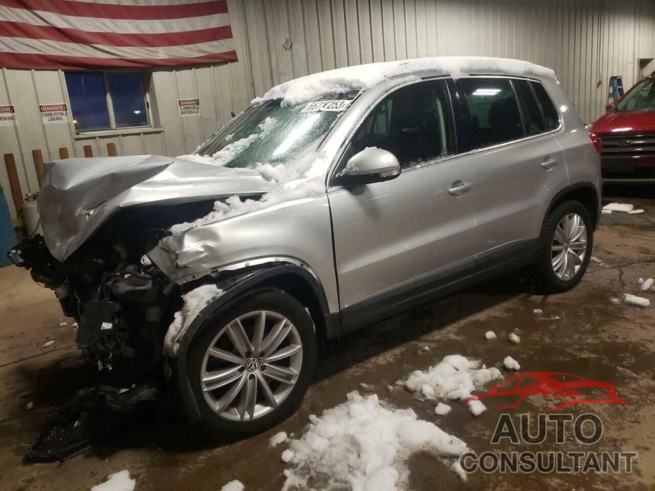 VOLKSWAGEN TIGUAN 2014 - WVGAV3AX3EW608890