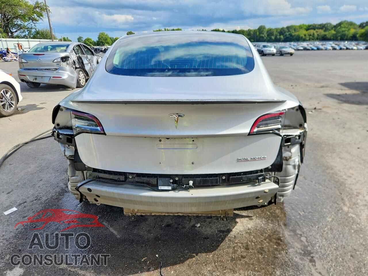 TESLA MODEL 3 2018 - 5YJ3E1EB5JF083393