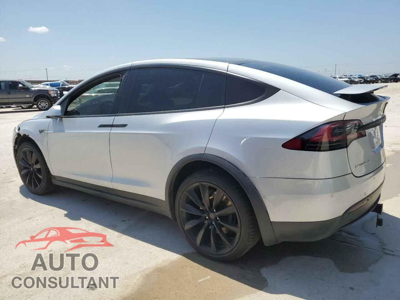 TESLA MODEL X 2016 - 5YJXCAE26GF007987