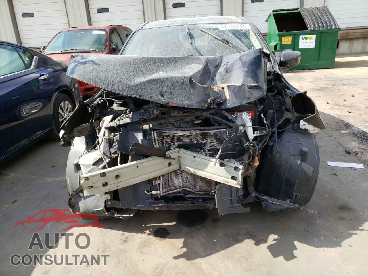 NISSAN VERSA 2019 - 3N1CN7AP3KL863757