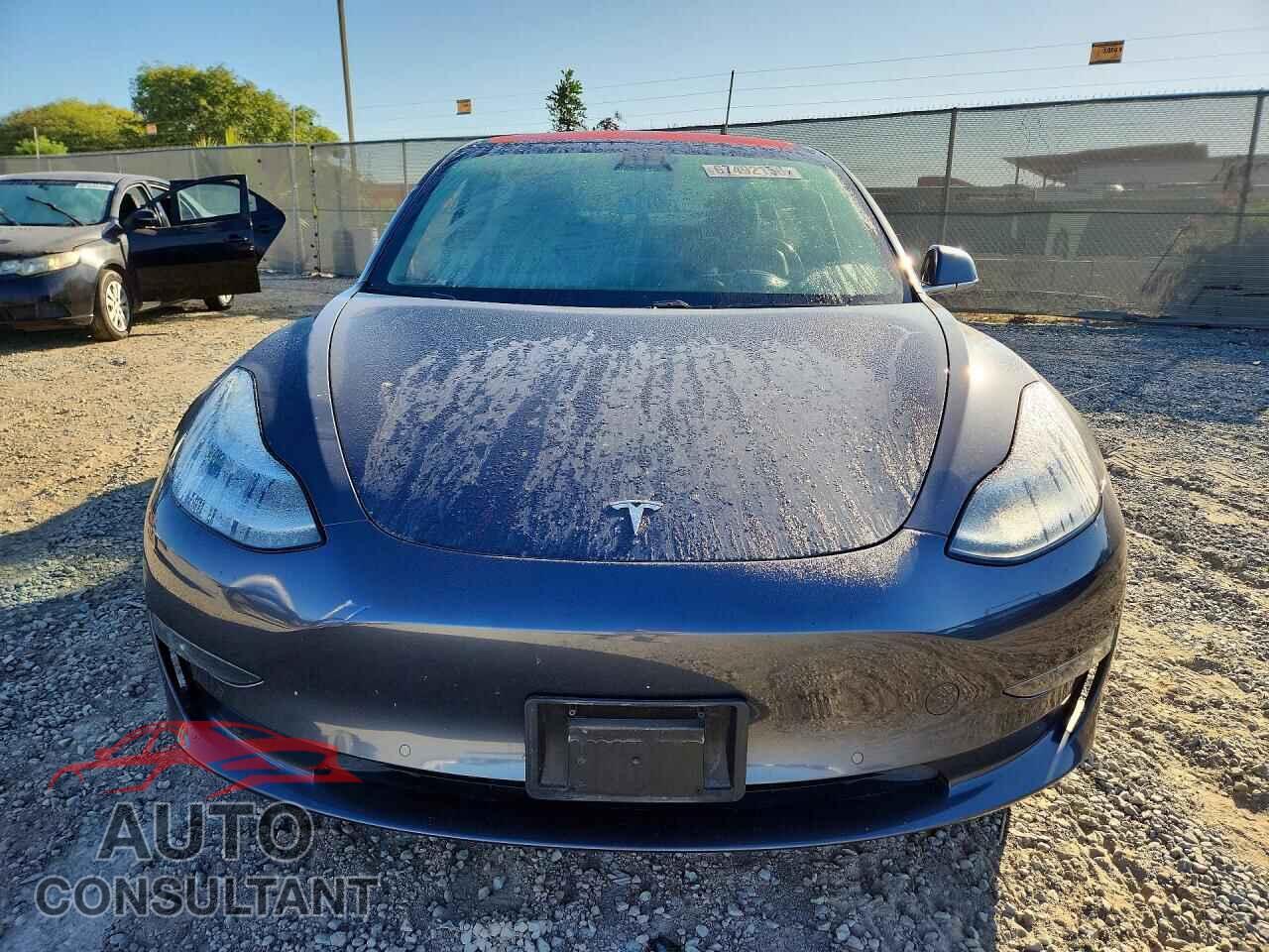 TESLA MODEL 3 2018 - 5YJ3E1EA7JF157808