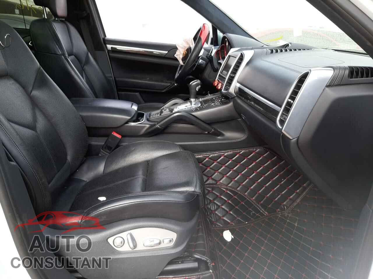 PORSCHE CAYENNE 2016 - WP1AD2A22GLA79120