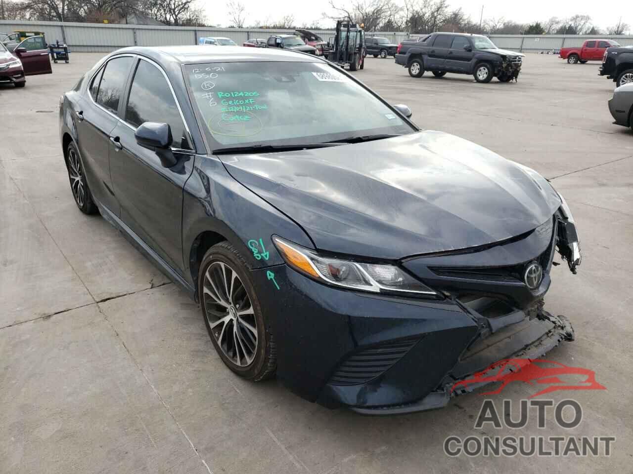 TOYOTA CAMRY 2018 - 4T1B11HKXJU674051