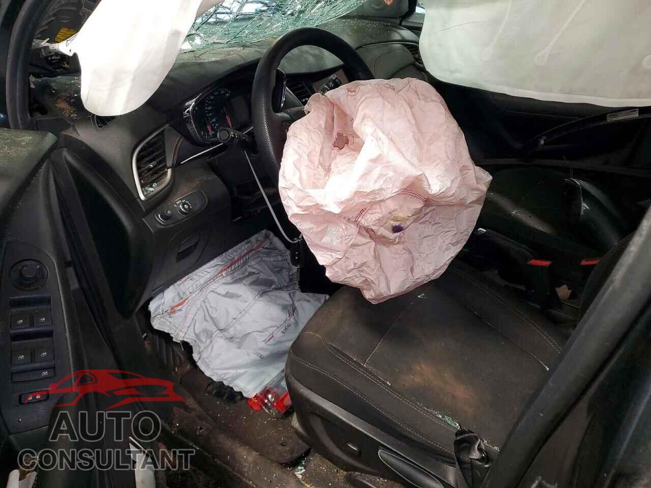 CHEVROLET TRAX 2019 - 3GNCJKSB3KL404878