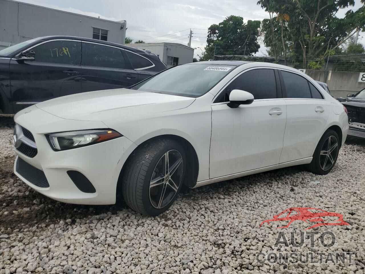 MERCEDES-BENZ A-CLASS 2019 - WDD3G4EB8KW020688