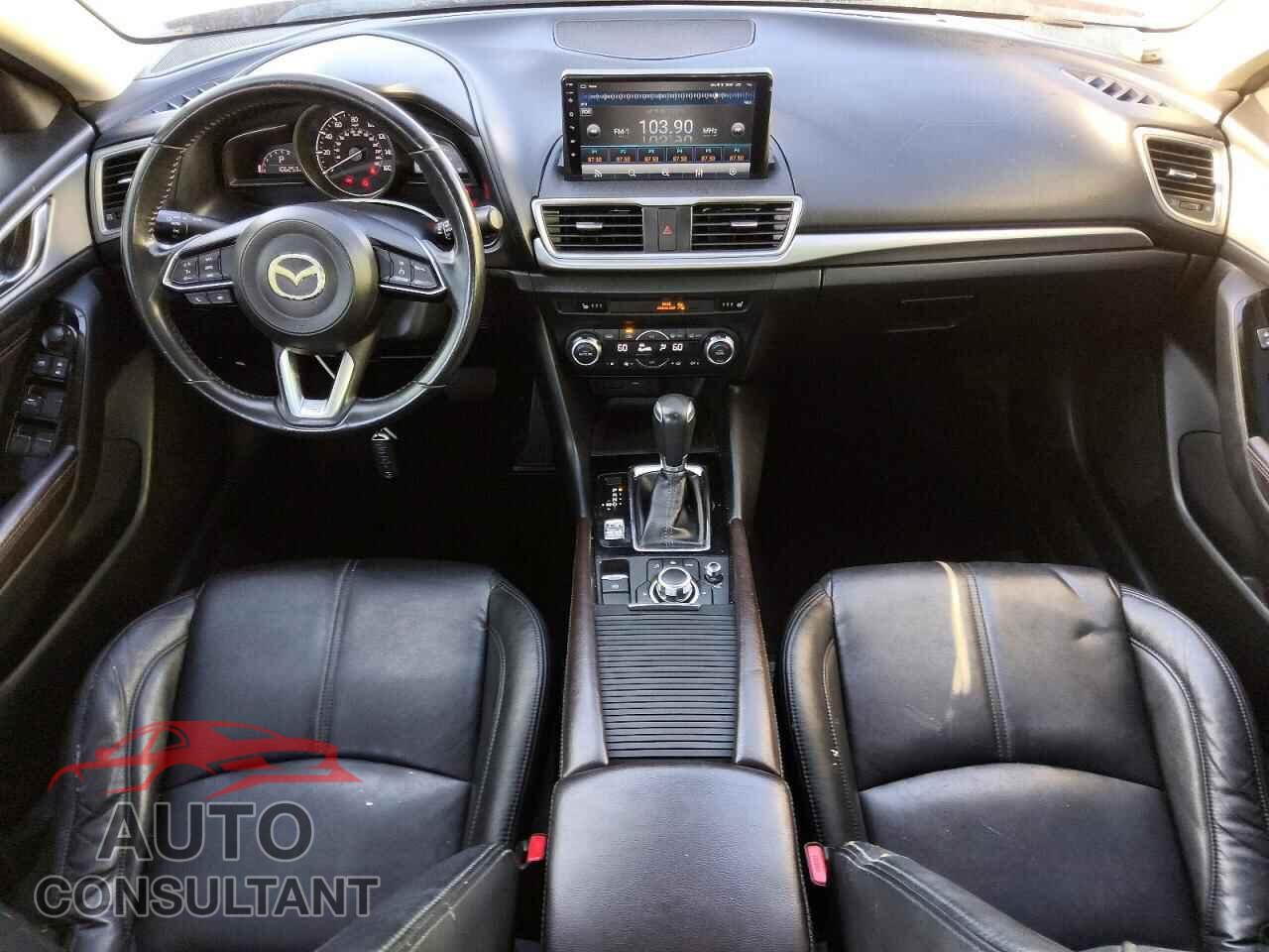 MAZDA 3 2017 - 3MZBN1V78HM116008