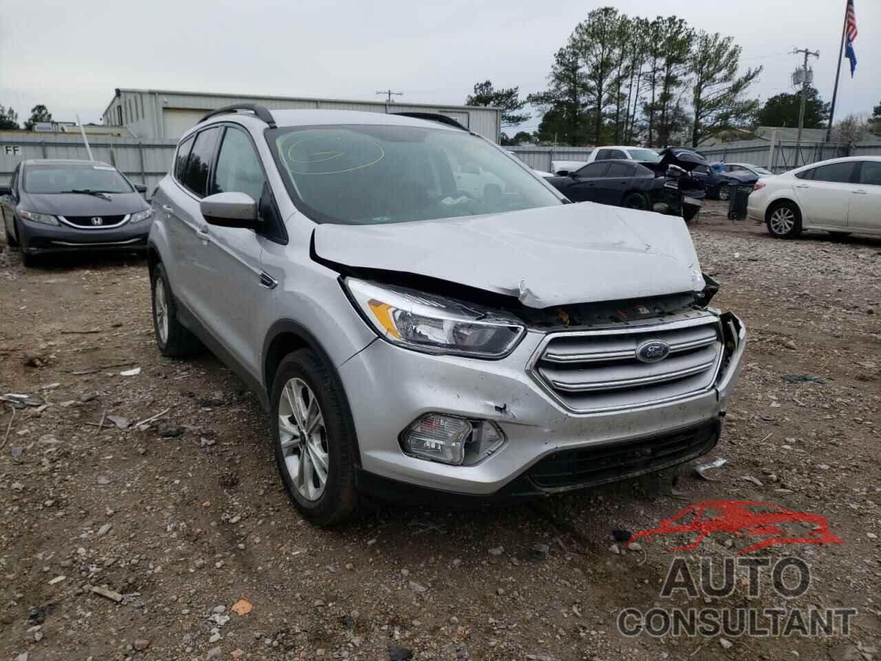 FORD ESCAPE 2018 - 1FMCU0GD6JUB61646