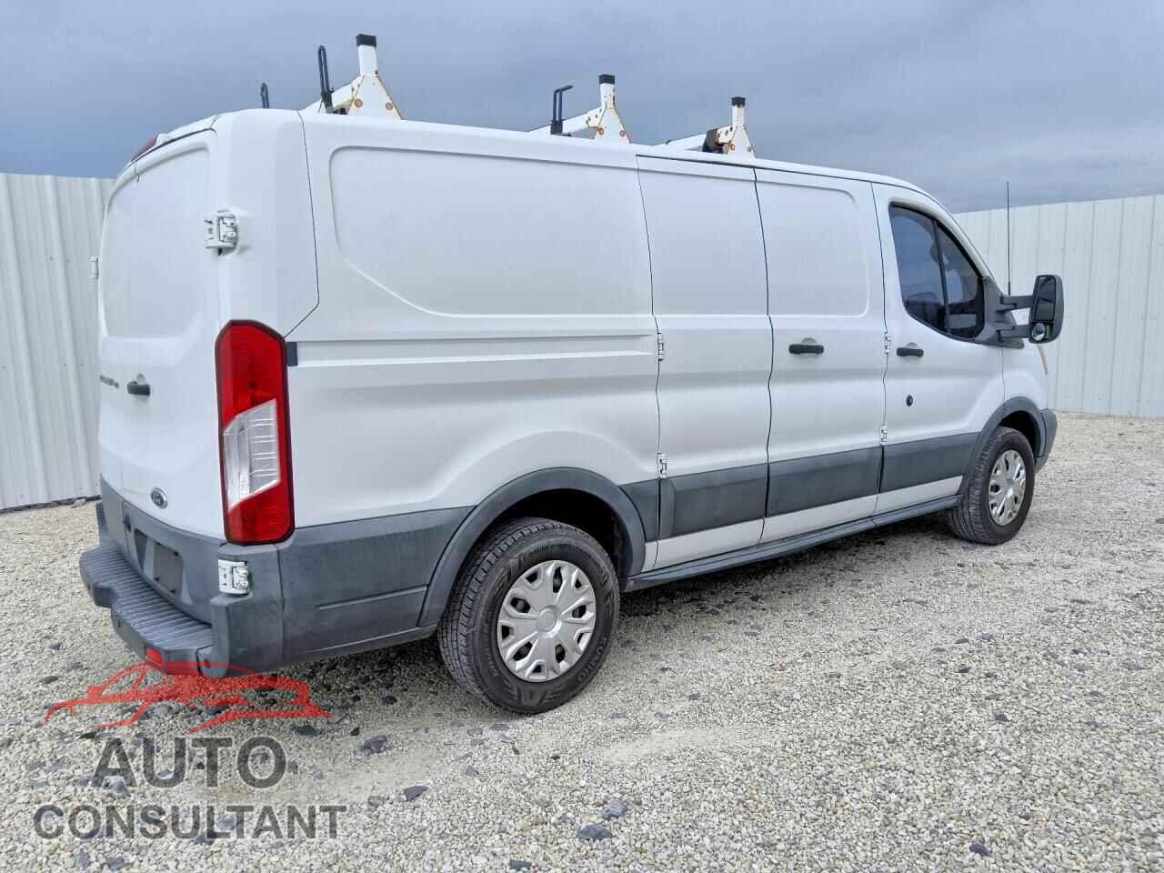 FORD TRANSIT 2015 - 1FTNE1ZM9FKA83959