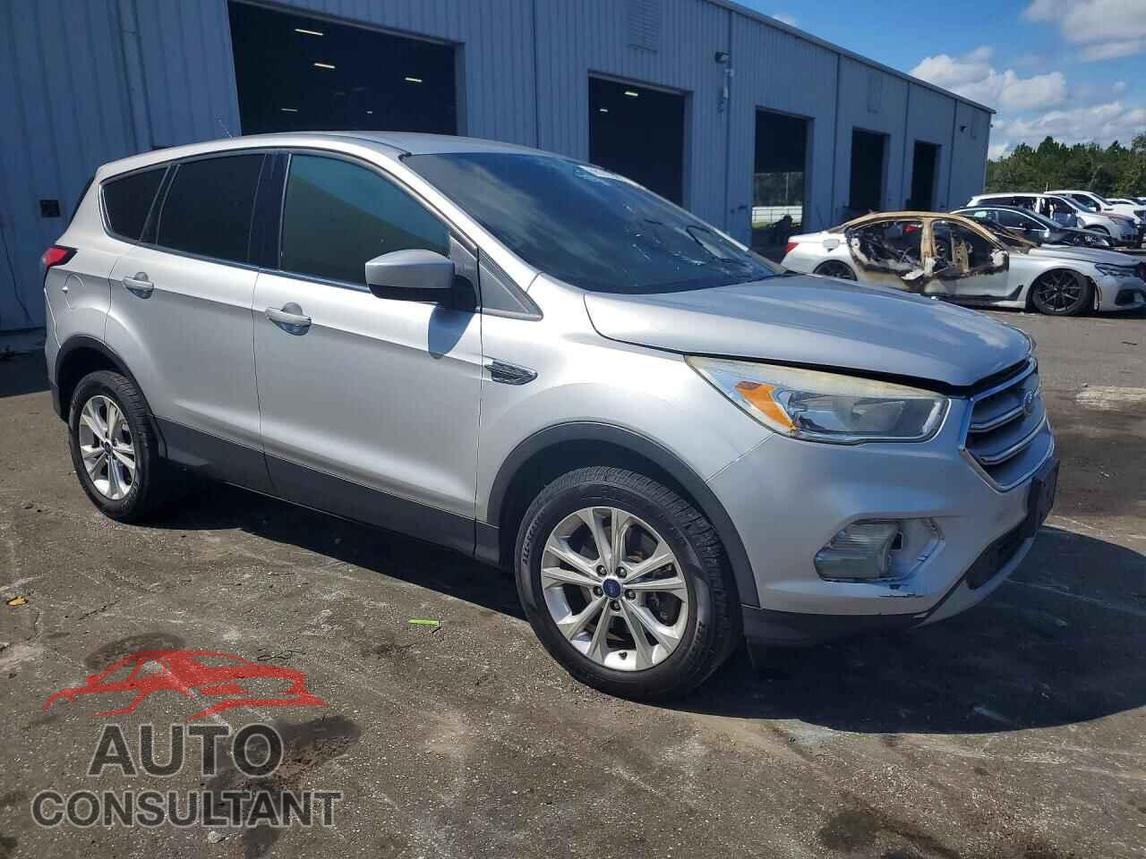 FORD ESCAPE 2017 - 1FMCU9GD7HUE39565