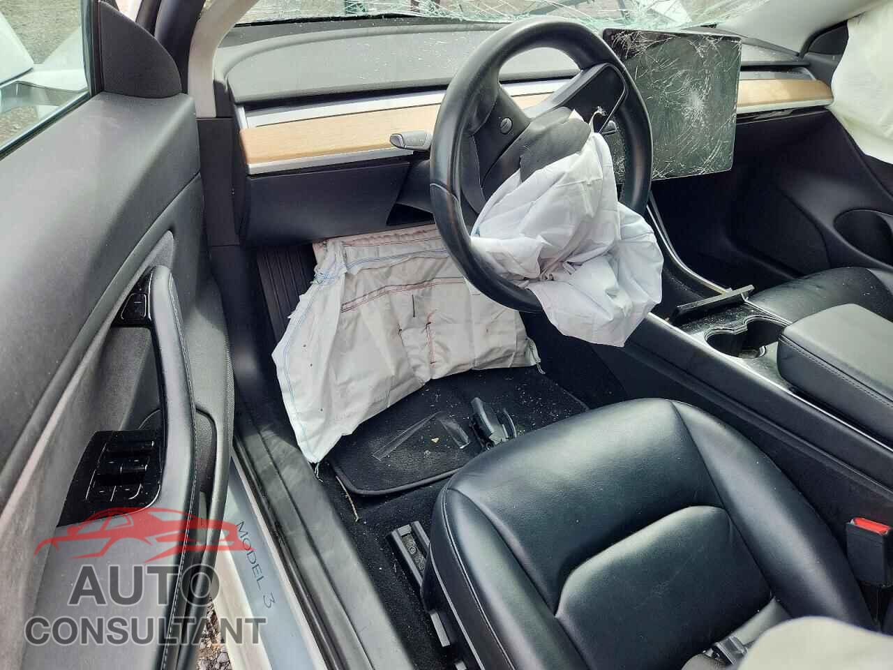 TESLA MODEL 3 2019 - 5YJ3E1EB4KF200060
