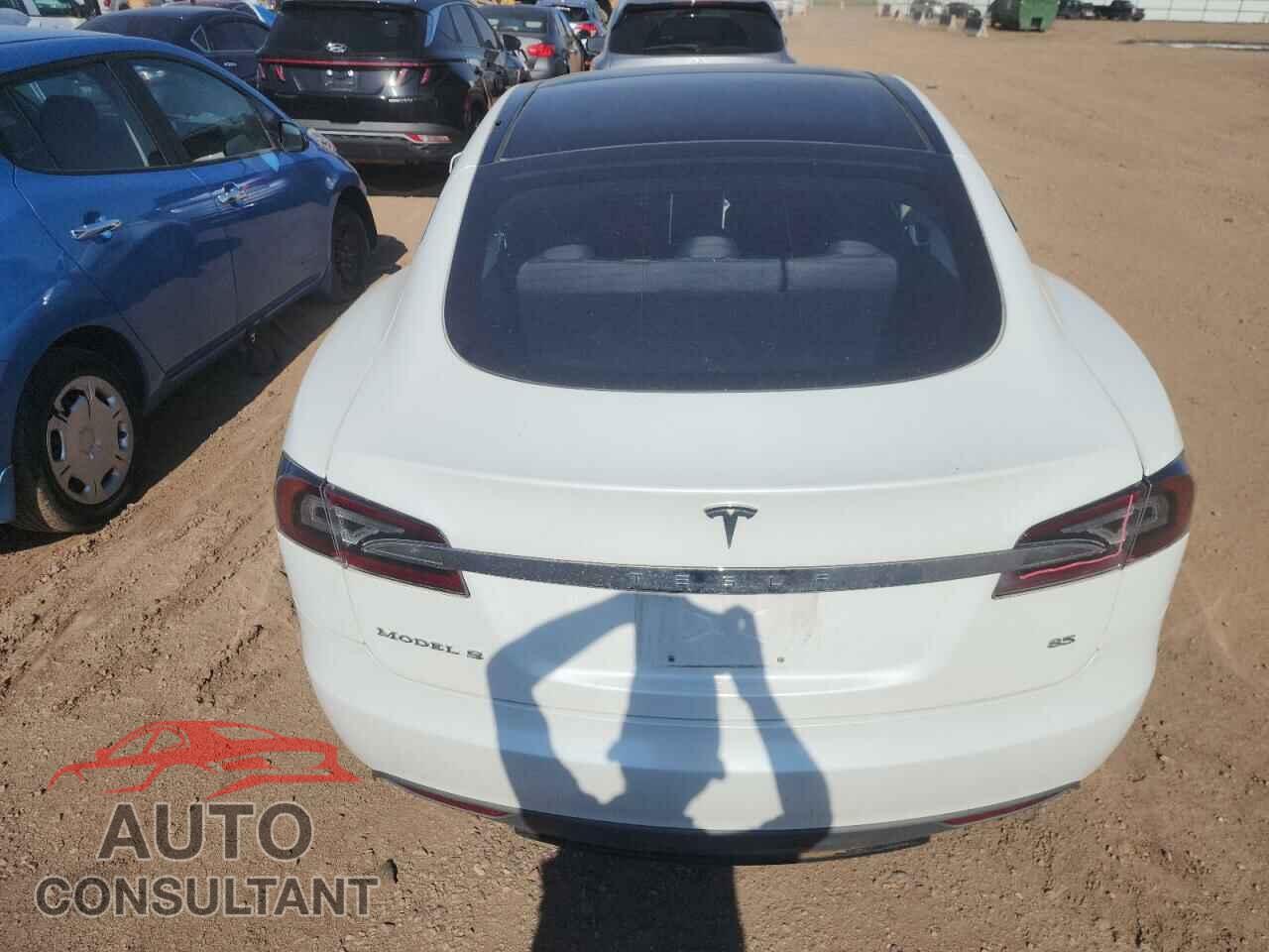 TESLA MODEL S 2013 - 5YJSA1DN0DFP08094