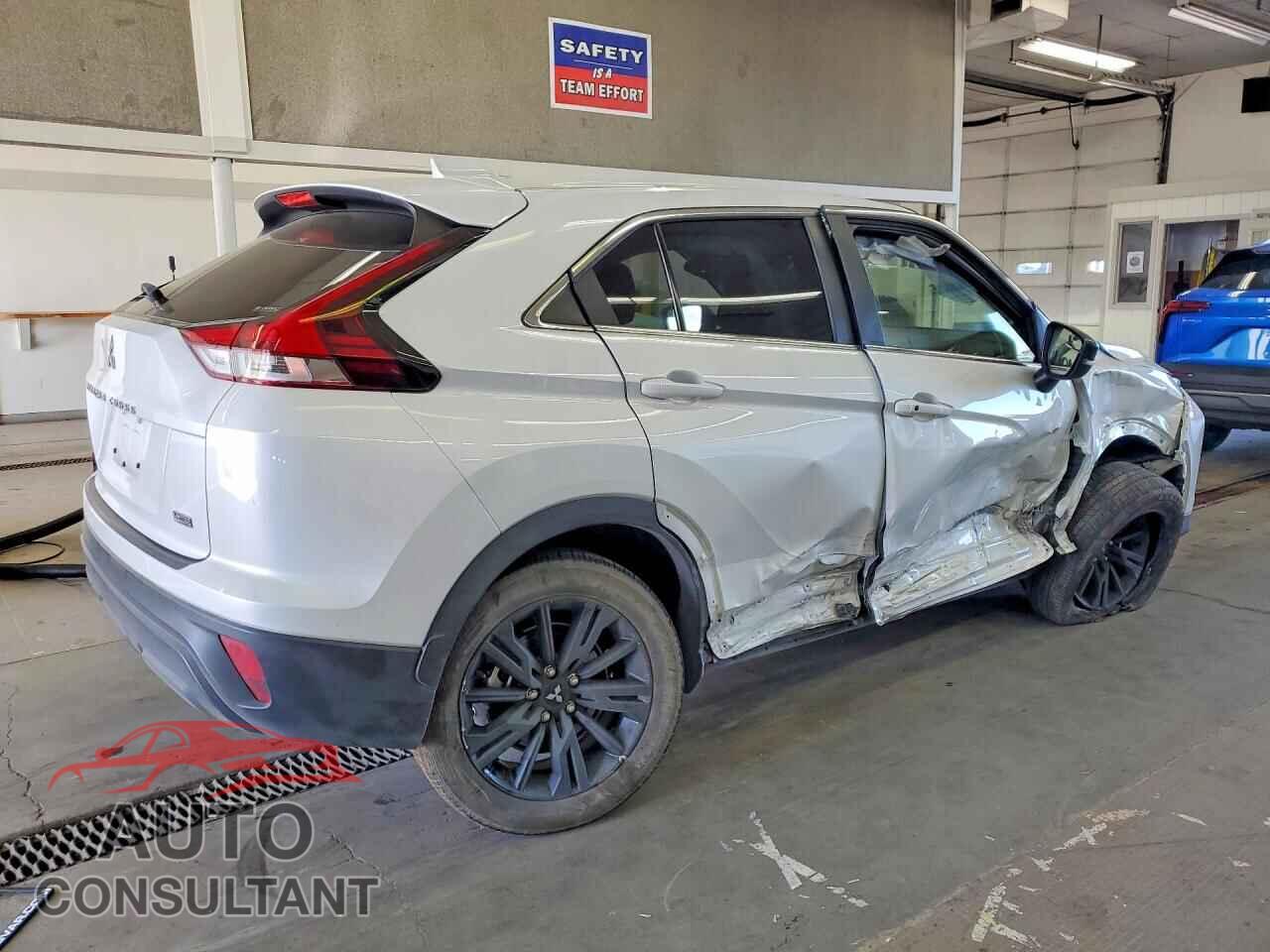 MITSUBISHI ECLIPSE 2025 - JA4ATVAA7SZ008797