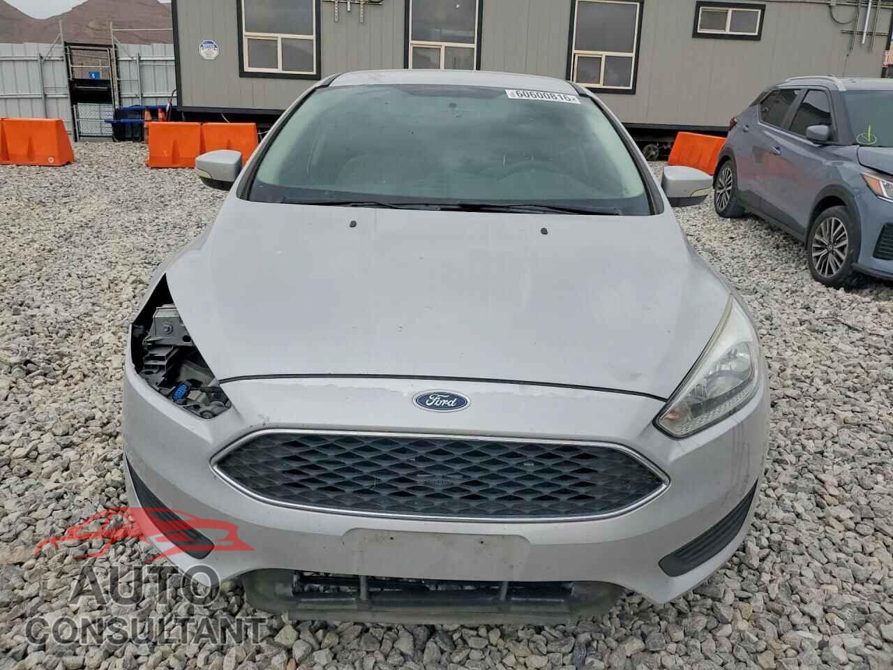 FORD FOCUS 2015 - 1FADP3F27FL220420