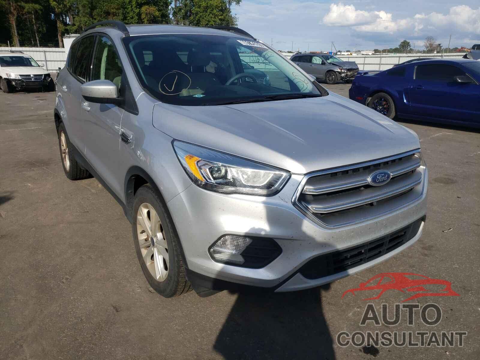 FORD ESCAPE 2017 - 1FMCU0GD9HUB45984