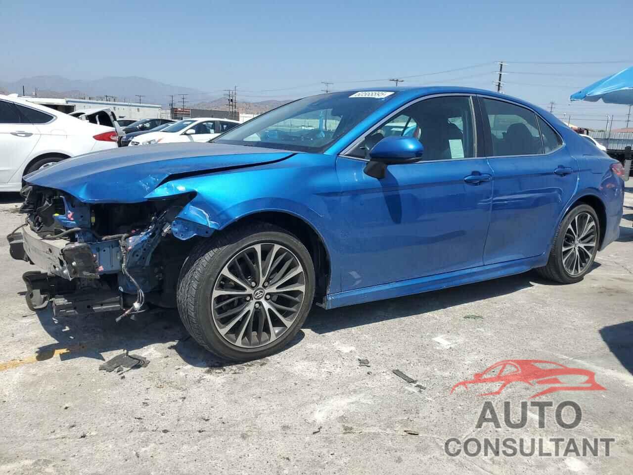 TOYOTA CAMRY 2018 - 4T1B11HK3JU136355