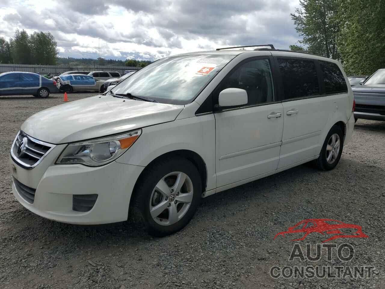 VOLKSWAGEN ROUTAN 2011 - 2V4RW3DG0BR789523