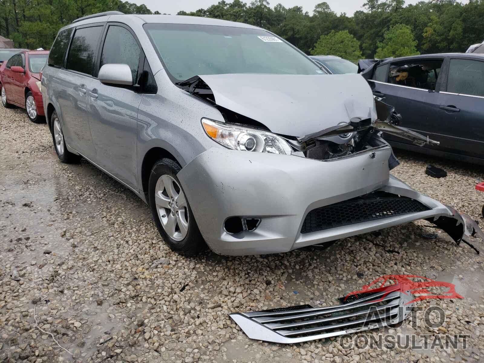 TOYOTA SIENNA 2017 - 5TDKZ3DC0HS806160