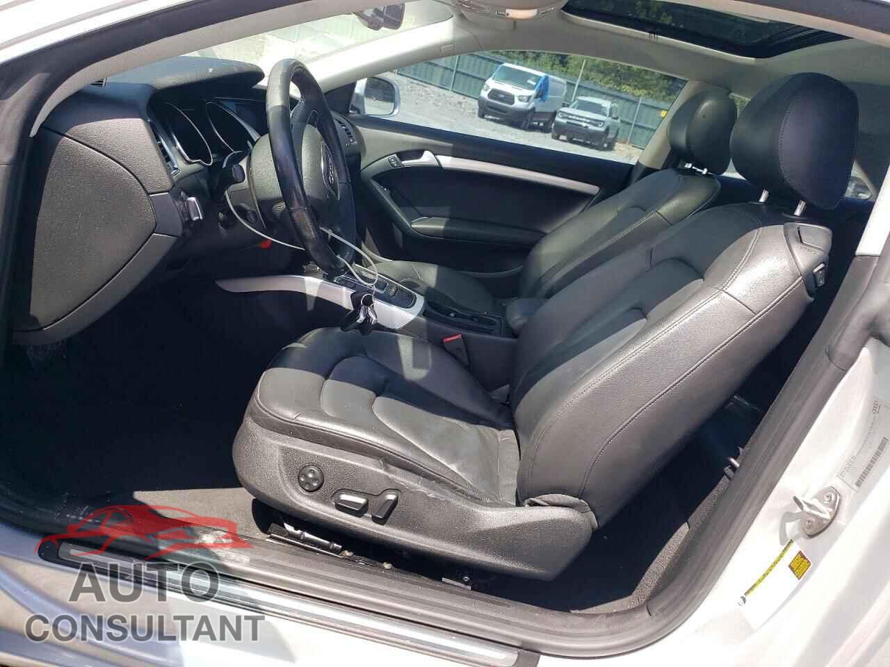 AUDI A5 2011 - WAULFAFR0BA067666