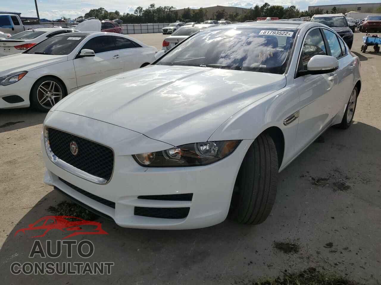 JAGUAR XE 2017 - SAJAR4BG3HA972422