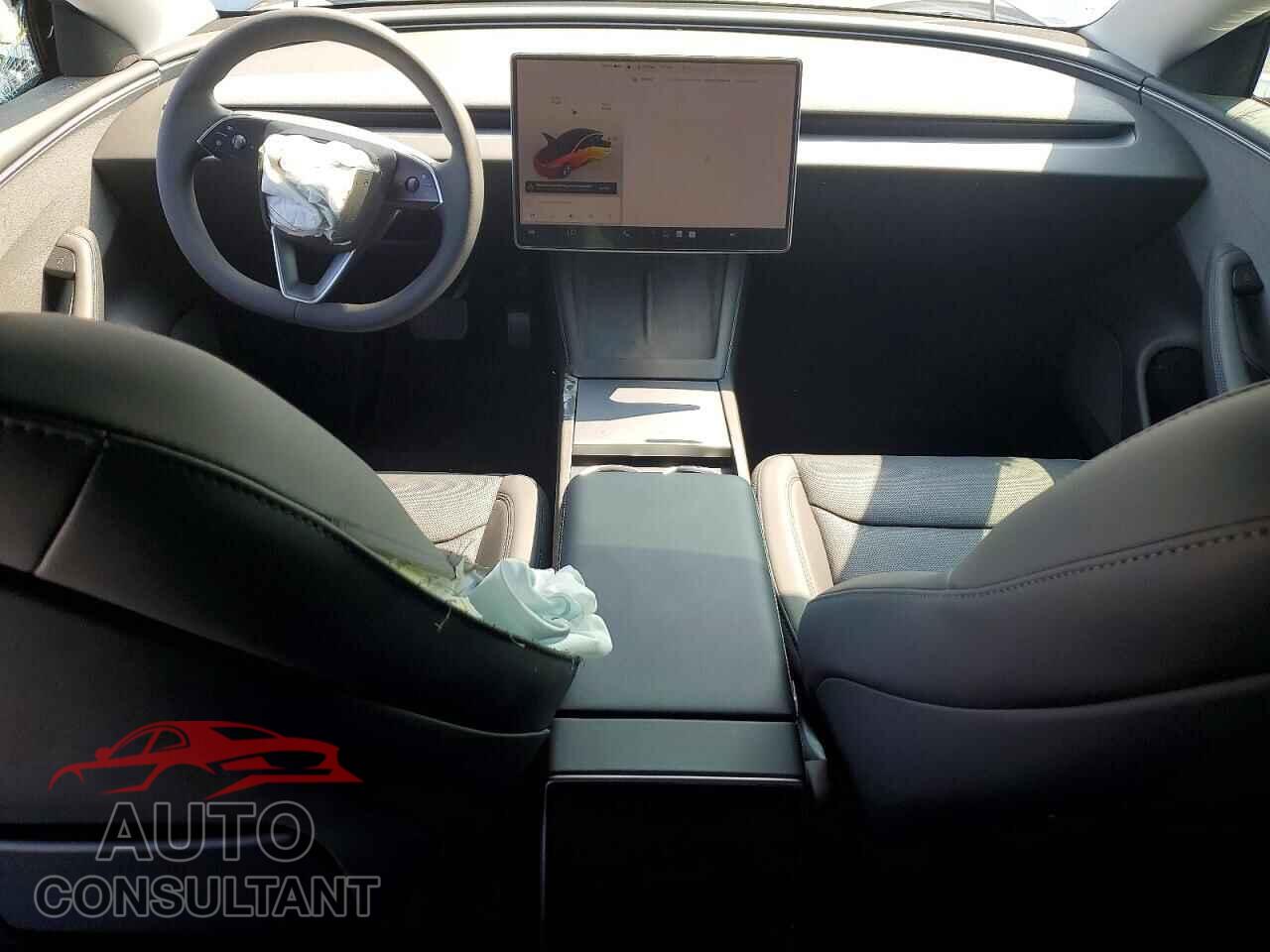 TESLA MODEL 3 2026 - LRW3E7FAXTC851326