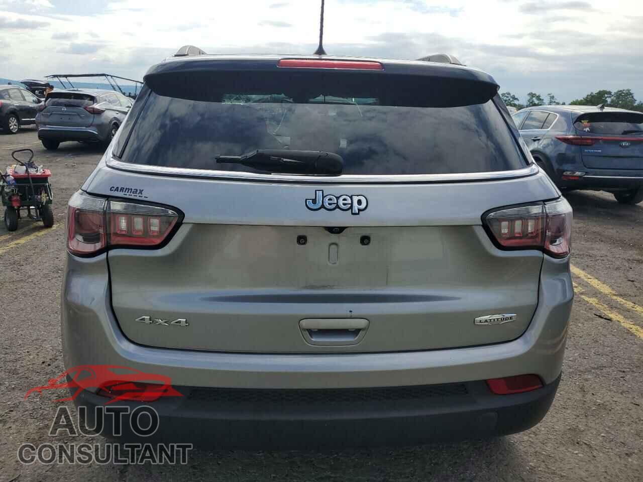 JEEP COMPASS 2018 - 3C4NJDBBXJT201921