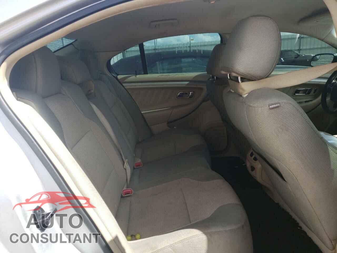FORD TAURUS 2017 - 1FAHP2E81HG113327
