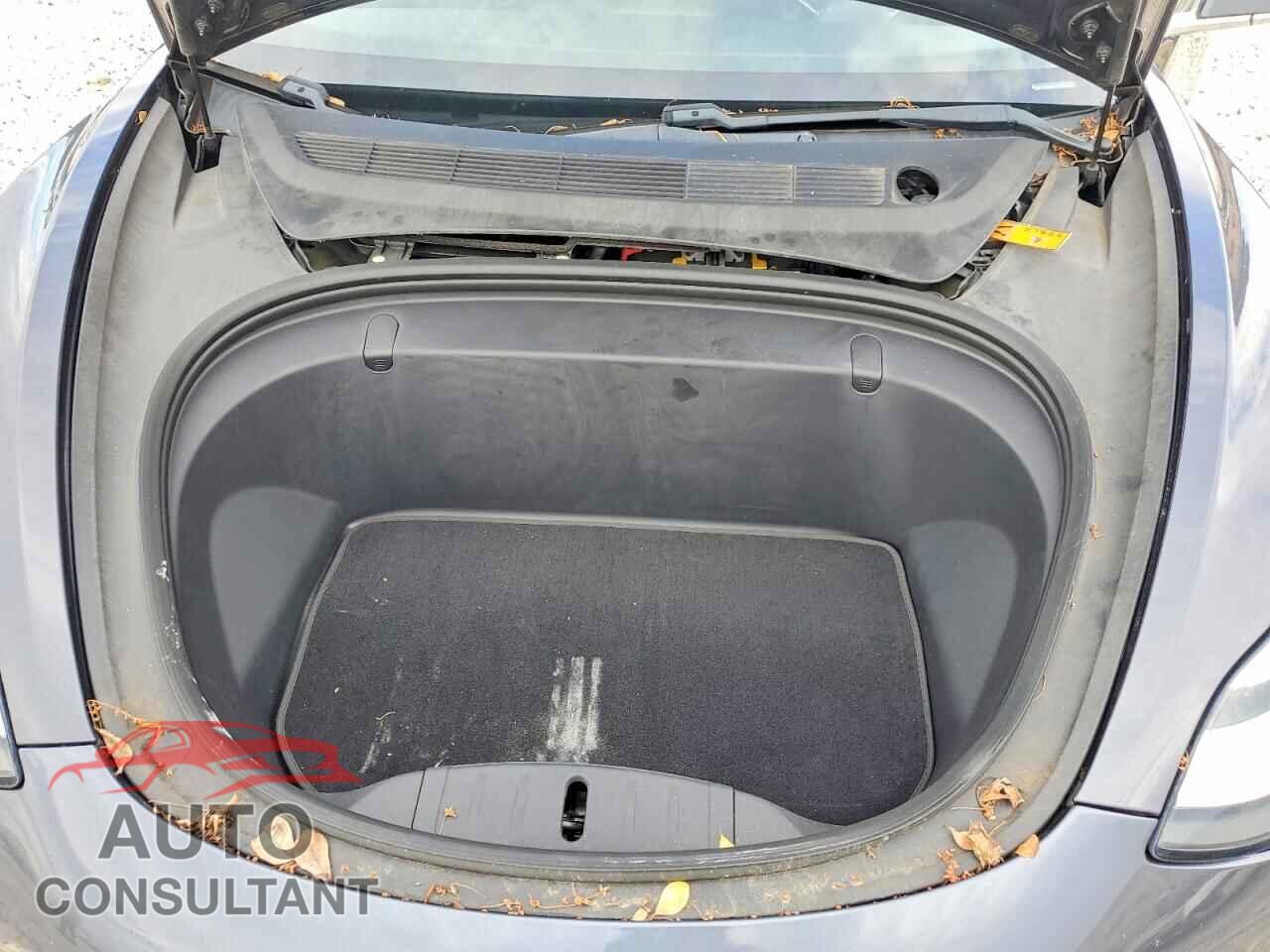 TESLA MODEL 3 2018 - 5YJ3E1EA7JF123836